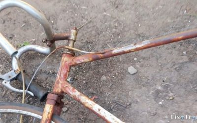 Простая стойка для болгарки из велосипеда