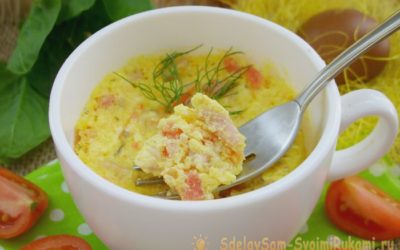 Омлет в кружке в микроволновке — быстрый, полезный и вкусный завтрак