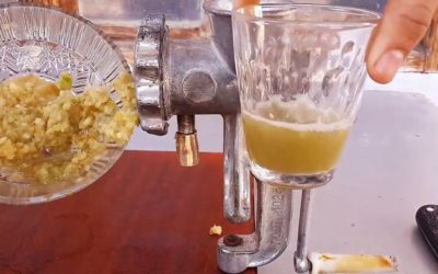 Соковыжималка из старой мясорубки