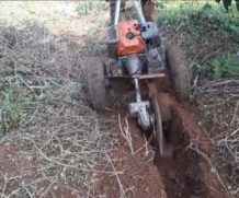 Копаем траншеи мотокосой
