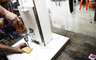 Простая стойка для дрели из ДСП и мебельных слайдеров